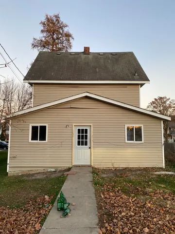 $90,000 | 1410 Wisconsin Avenue, Boscobel, WI 53805