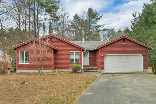 $560,000 | 12 Highland Terrace, Wolfeboro, NH 03894