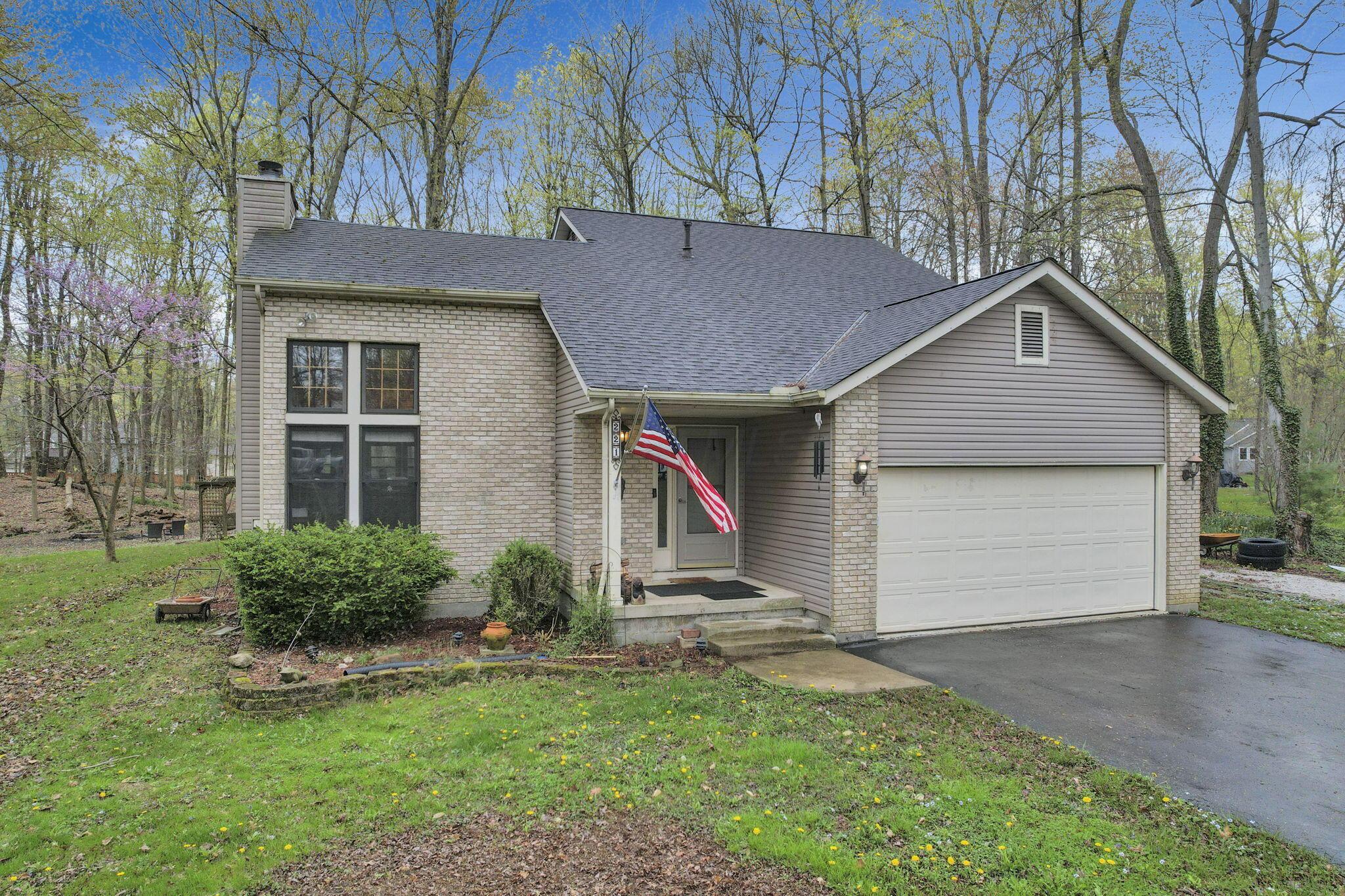 221 Forward Pass Road Southwest Pataskala, OH 43062 - Photo 2 of 53 6-web-or-mls-DJI_0844