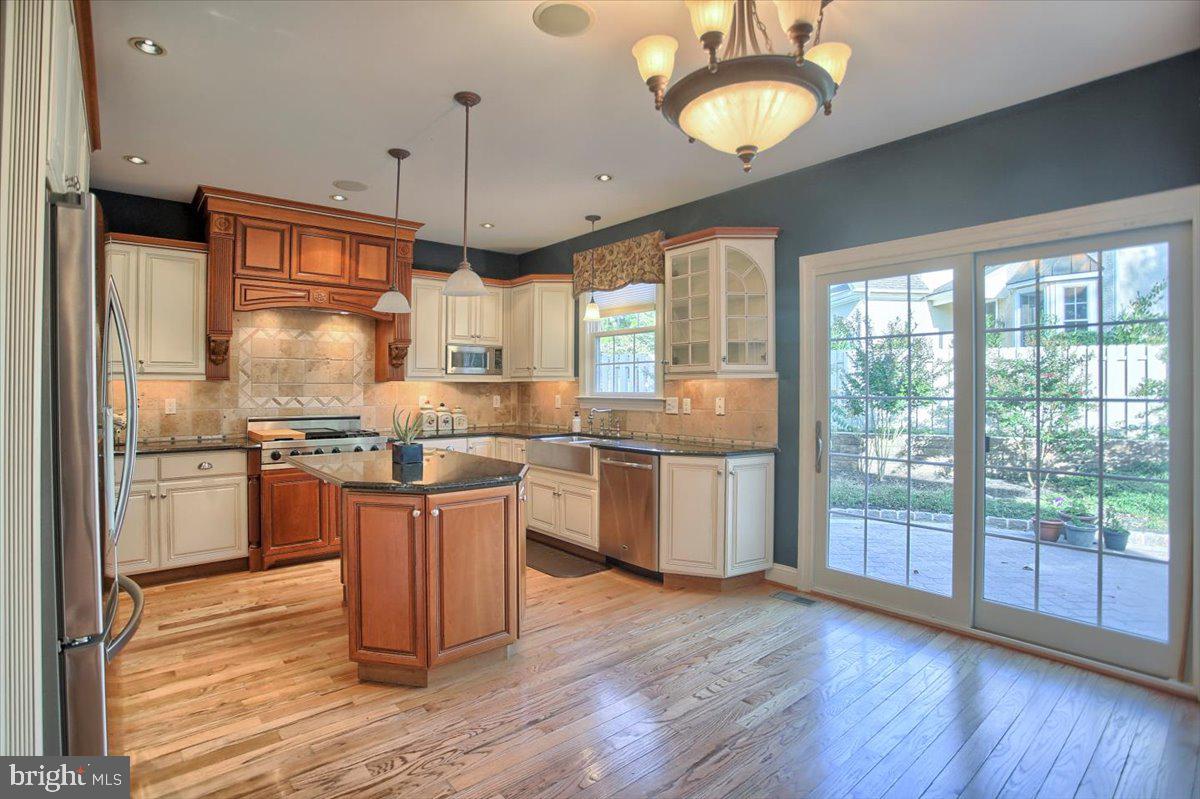 500 Raspberry Lane West Chester, PA 19382 - Photo 2 of 59 Gallery Image 2