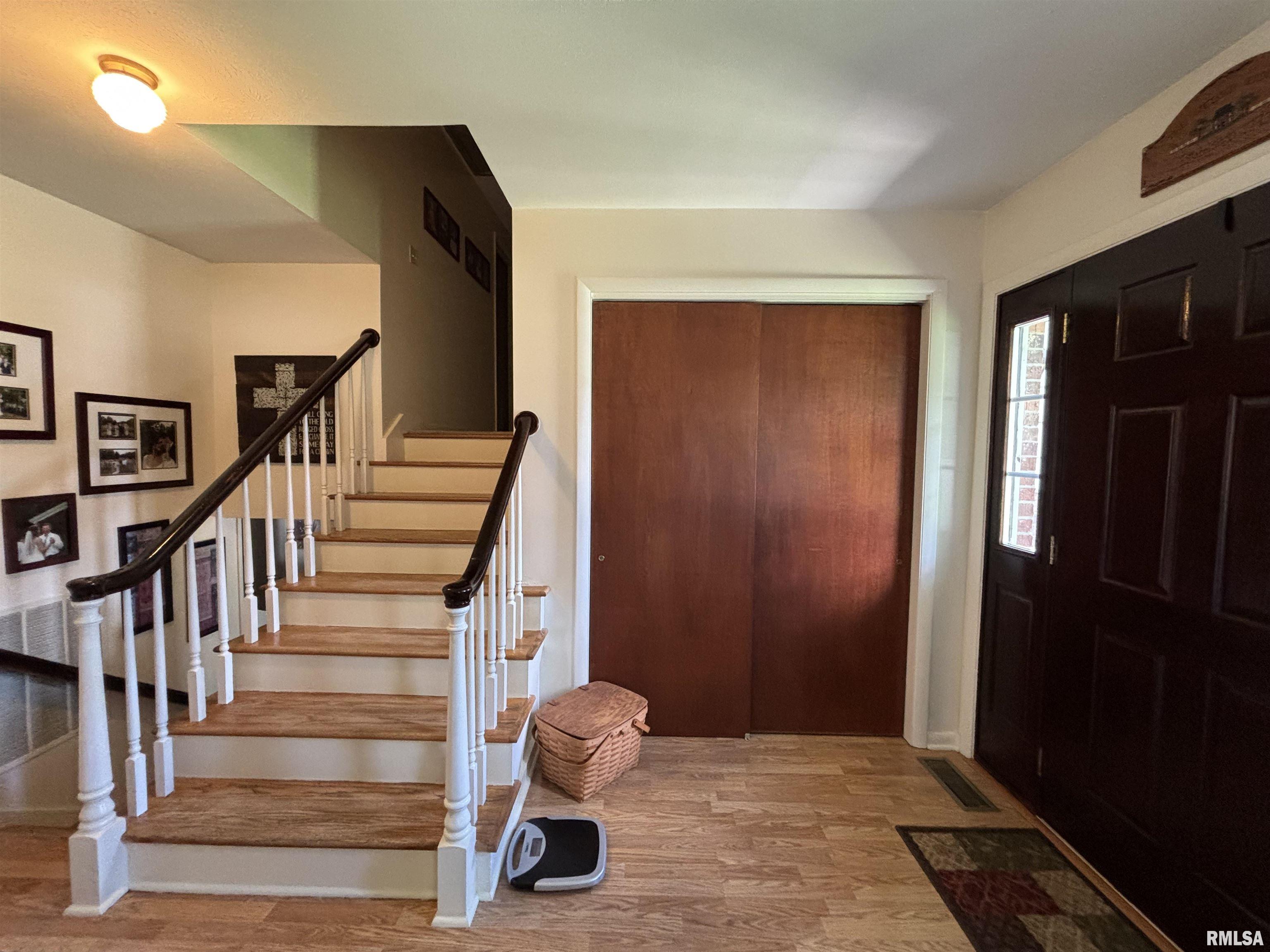 49 Jon Street Metropolis, IL 62960 - Photo 4 of 38