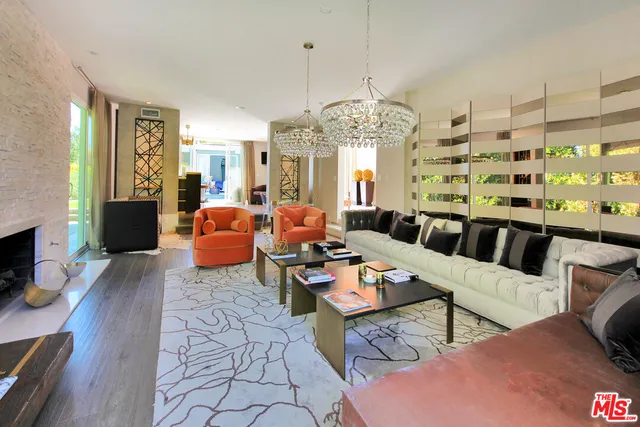 $14,995 | 3054 Elvido Drive, Los Angeles, CA 90049