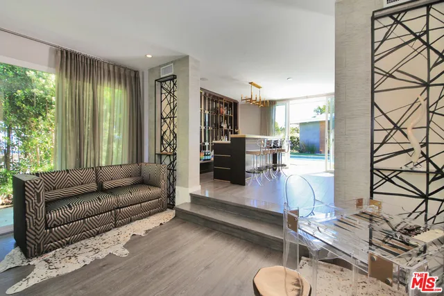 $14,995 | 3054 Elvido Drive, Los Angeles, CA 90049