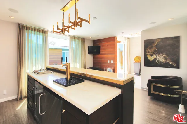 $14,995 | 3054 Elvido Drive, Los Angeles, CA 90049