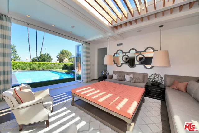 $14,995 | 3054 Elvido Drive, Los Angeles, CA 90049