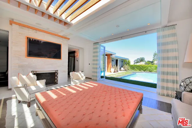 $14,995 | 3054 Elvido Drive, Los Angeles, CA 90049