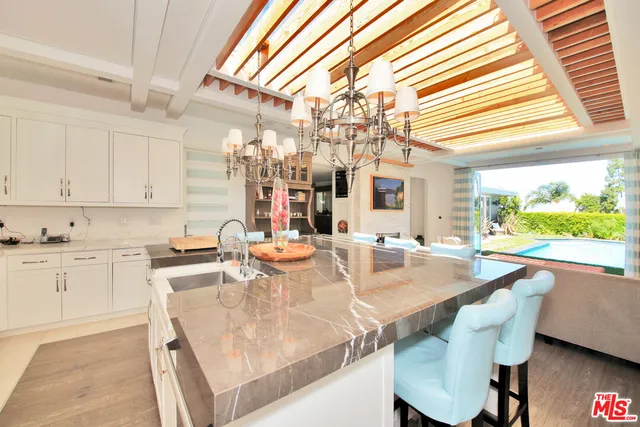 $14,995 | 3054 Elvido Drive, Los Angeles, CA 90049