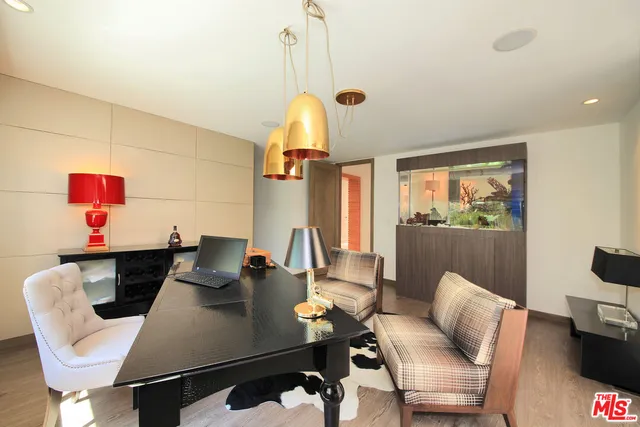 $14,995 | 3054 Elvido Drive, Los Angeles, CA 90049