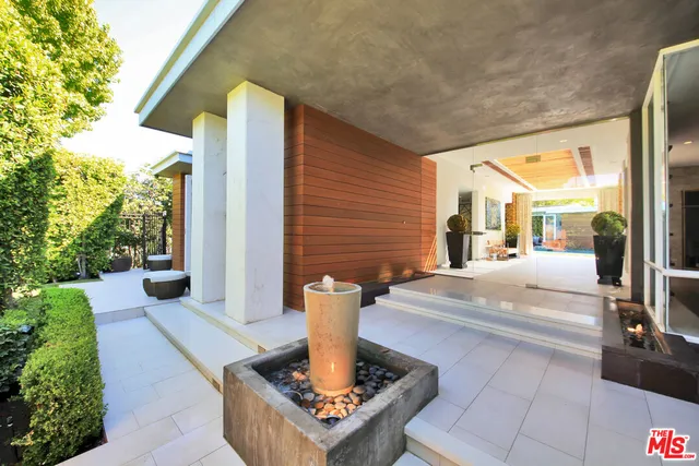 $14,995 | 3054 Elvido Drive, Los Angeles, CA 90049