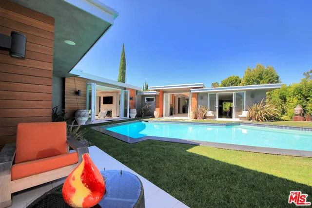 $14,995 | 3054 Elvido Drive, Los Angeles, CA 90049