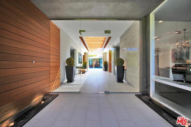 $14,995 | 3054 Elvido Drive, Los Angeles, CA 90049