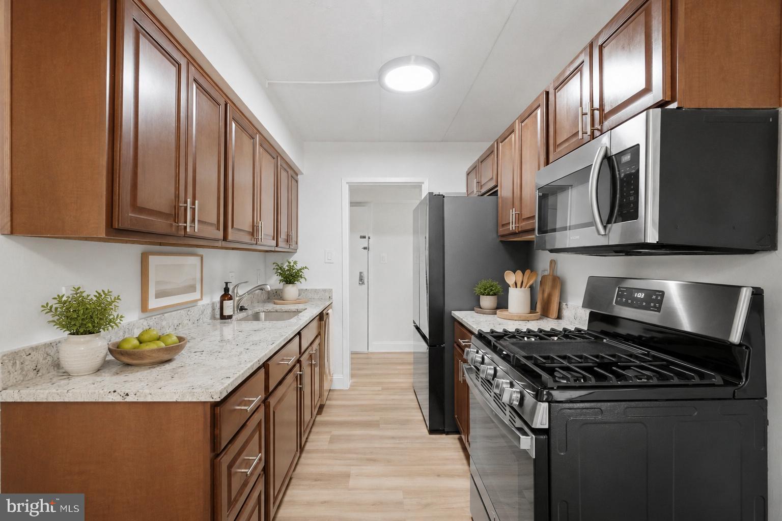 2316 Freetown Court, Unit 10/1B Reston, VA 20191 - Photo 8 of 36 Kitchen