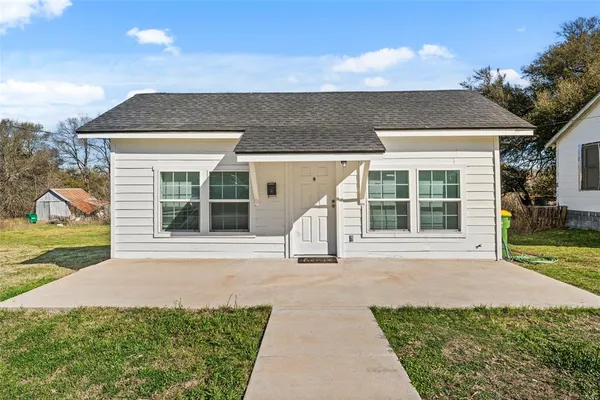 $99,000 | 309 Louise Street, Marlin, TX 76661