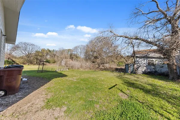 $99,000 | 309 Louise Street, Marlin, TX 76661