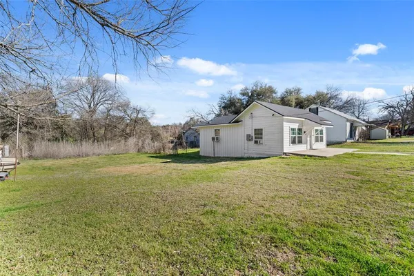 $99,000 | 309 Louise Street, Marlin, TX 76661