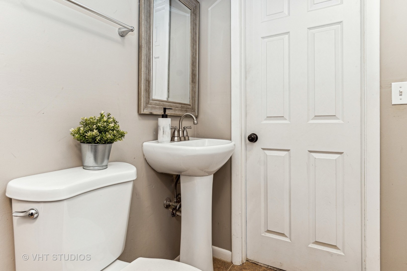 631 Kohley Road Lisle, IL 60532 - Photo 26 of 31 Gallery Image 26