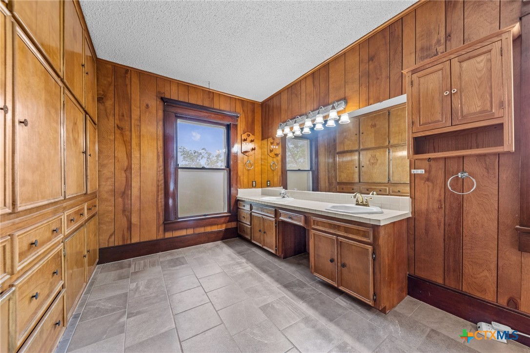 9 South Milam Street Rogers, TX 76569 - Photo 28 of 43