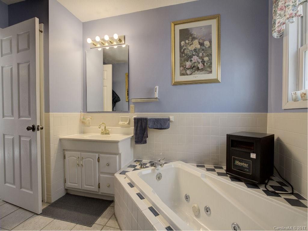 4460 Laurel Branch Road Bryson City, NC 28713 - Photo 14 of 24 Gallery Image 14