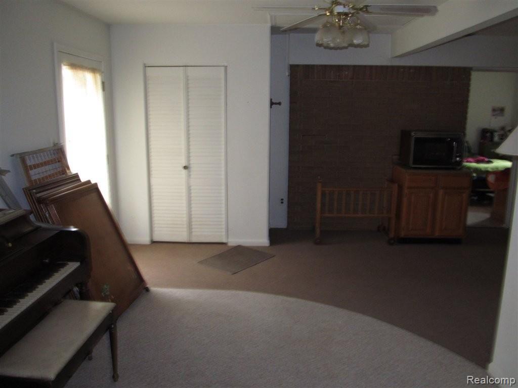 21655 Superior Road Taylor, MI 48180 - Photo 10 of 18 IMG_2949.JPG