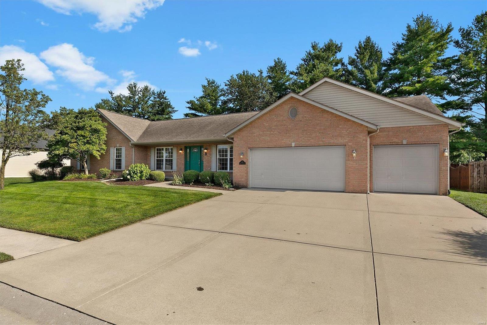623 Wheatfield Road O'Fallon, IL 62269 - Photo 2 of 39