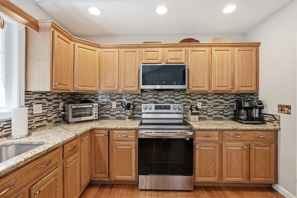 15 Primrose Street Worcester, MA 01604 - Photo 16 of 37