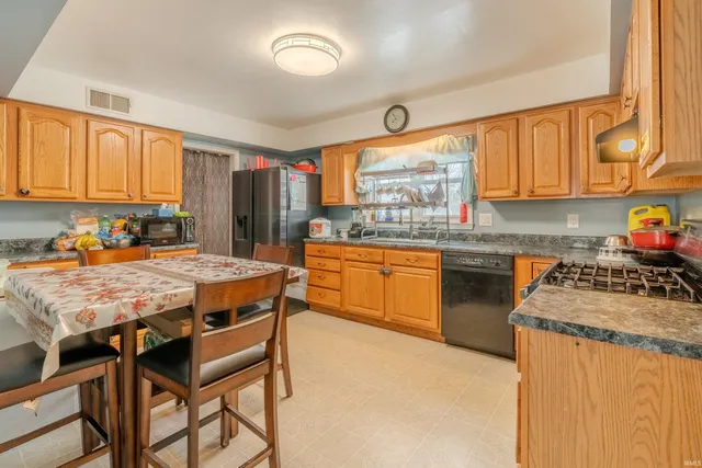 $192,000 | 5223 Standish Drive, Fort Wayne, IN 46806