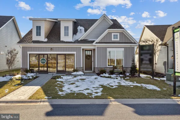 a view of house with outdoor space