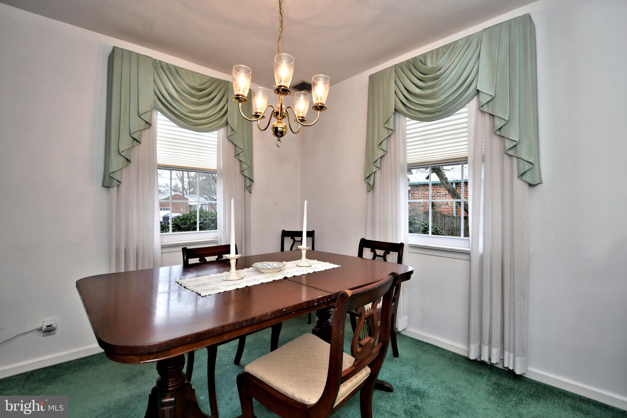 1015 Edann Road Oreland, PA 19075 - Photo 13 of 46 Dining room