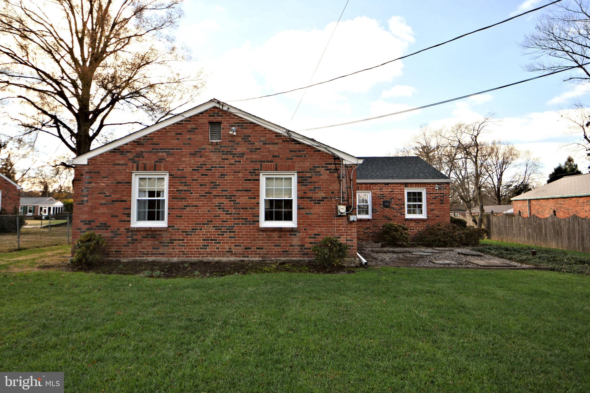 1015 Edann Road Oreland, PA 19075 - Photo 36 of 46 Exterior rear