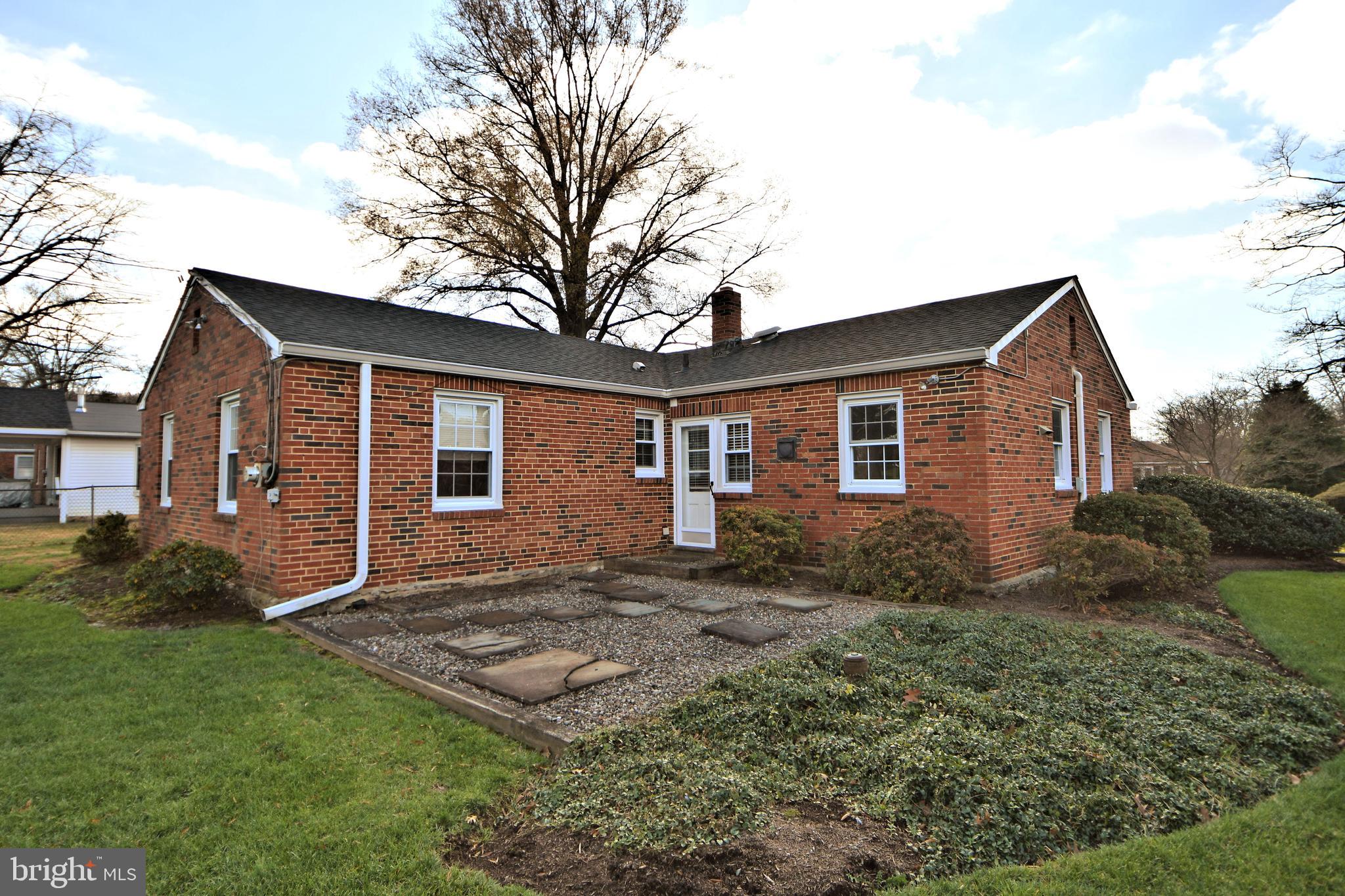 1015 Edann Road Oreland, PA 19075 - Photo 38 of 46 exterior rear