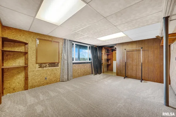 $225,000 | 49 Bay Shore Drive, Lacon, IL 61540