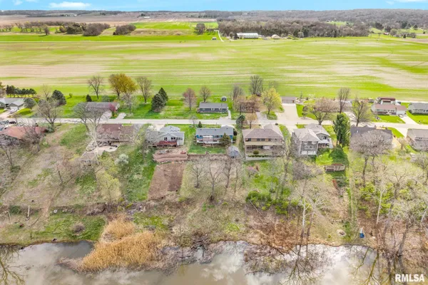 $225,000 | 49 Bay Shore Drive, Lacon, IL 61540