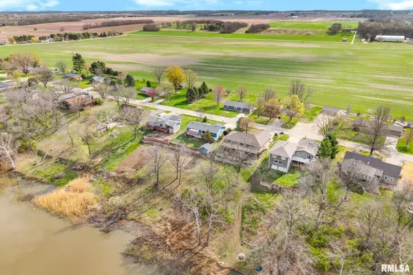 $225,000 | 49 Bay Shore Drive, Lacon, IL 61540
