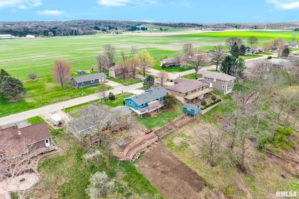 $225,000 | 49 Bay Shore Drive, Lacon, IL 61540