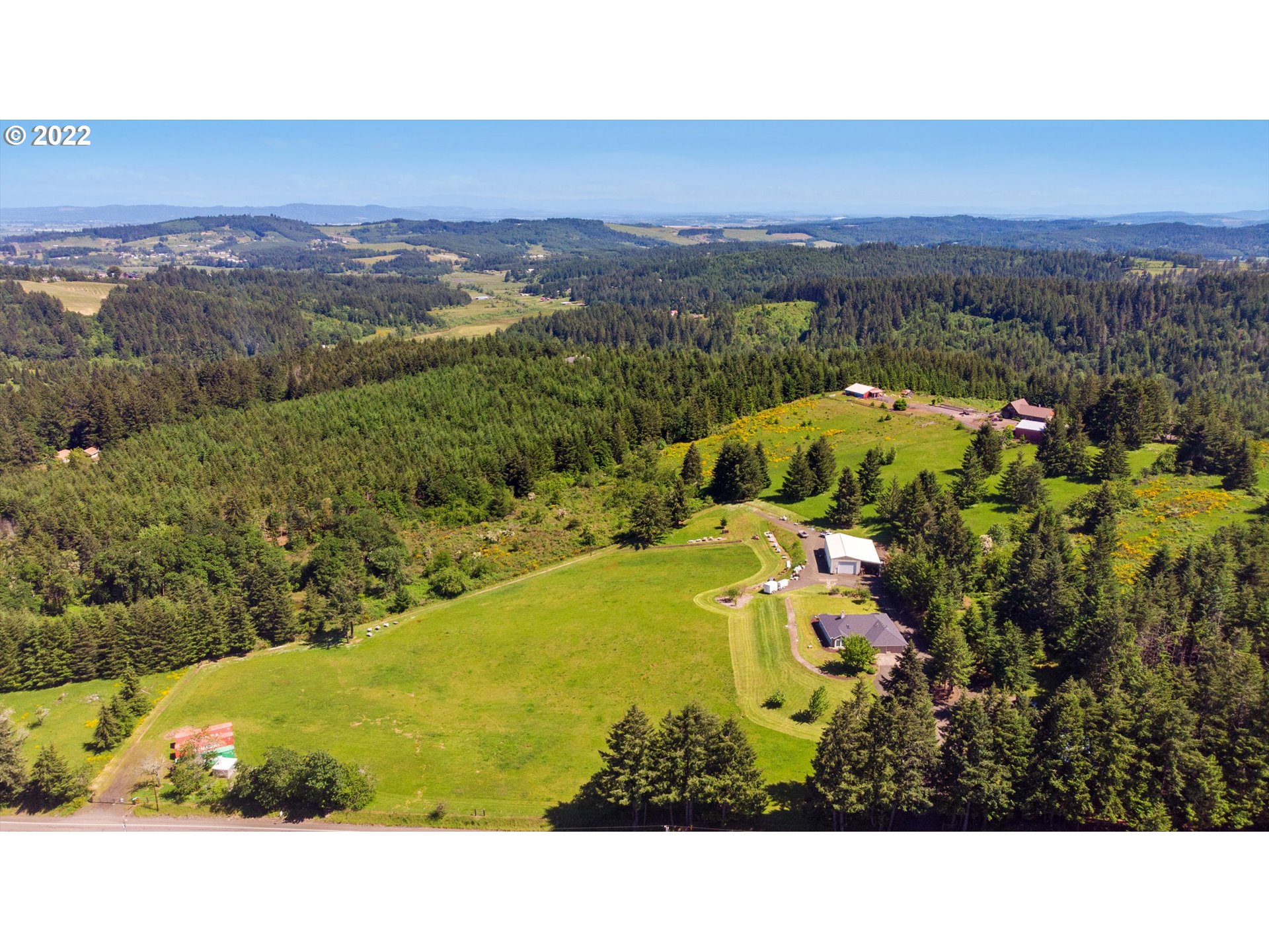 16750 Oakdale Road Dallas, OR 97338 - Photo 23 of 32 a view of a city