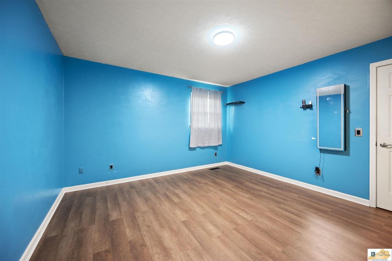 909 Dripping Springs Road Glasgow, KY 42141 - Photo 14 of 78 Gallery Image 14