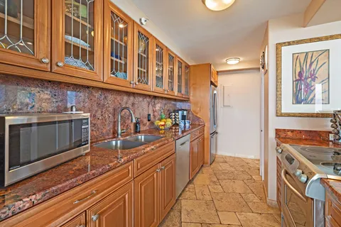 $1,700,000 | 4365 Lower Honoapiilani Road, Unit 610, Lahaina, HI 96761