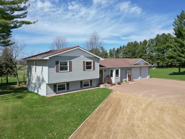 $499,900 | E3490 County Rd P, Menomonie, WI 54751