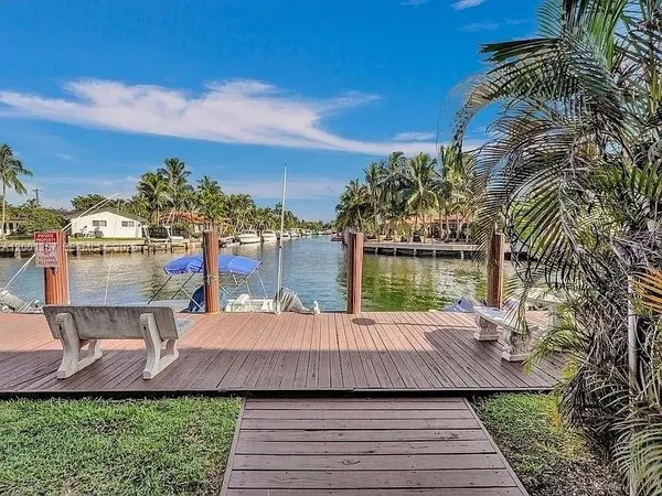 $1,300 | 2430 Northeast 135th Street, Unit 300, North Miami, FL 33181