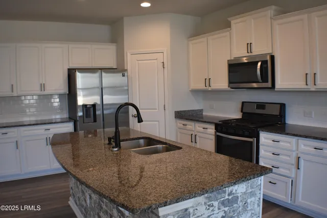 $2,450 | 15 Chauga Street, Beaufort, SC 29906