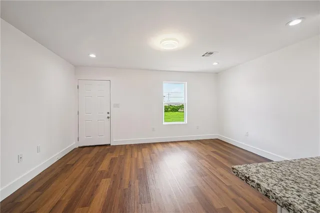 $1,950 | 3304 Metropolitan Street, New Orleans, LA 70126