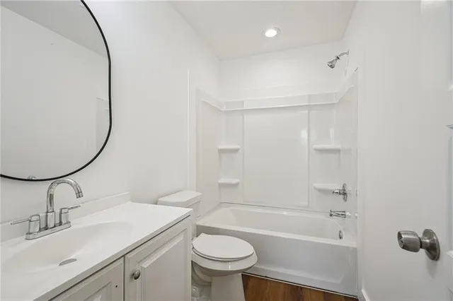 $1,950 | 3304 Metropolitan Street, New Orleans, LA 70126