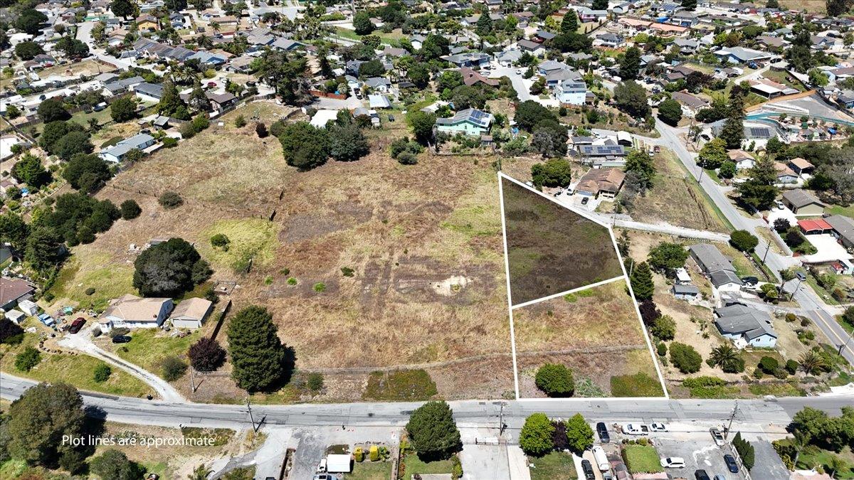 13 Thomas Road Watsonville, CA 95076 - Photo 3 of 6