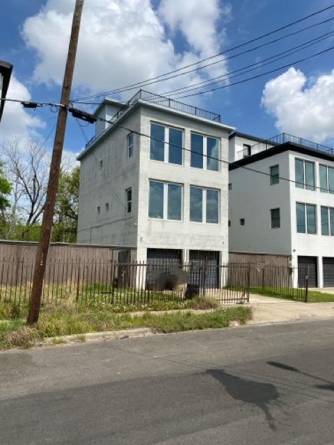 3419 Rawley Street Houston, TX 77020 - Photo 2 of 21