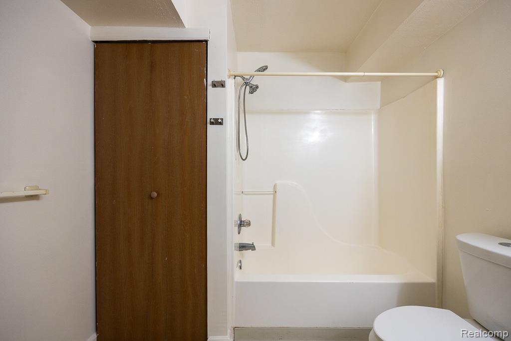 35330 Van Born Road, Unit 101 Wayne, MI 48184 - Photo 13 of 20