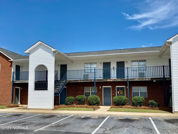 $750 | 1287 Park W Drive, Unit 2, Greenville, NC 27834