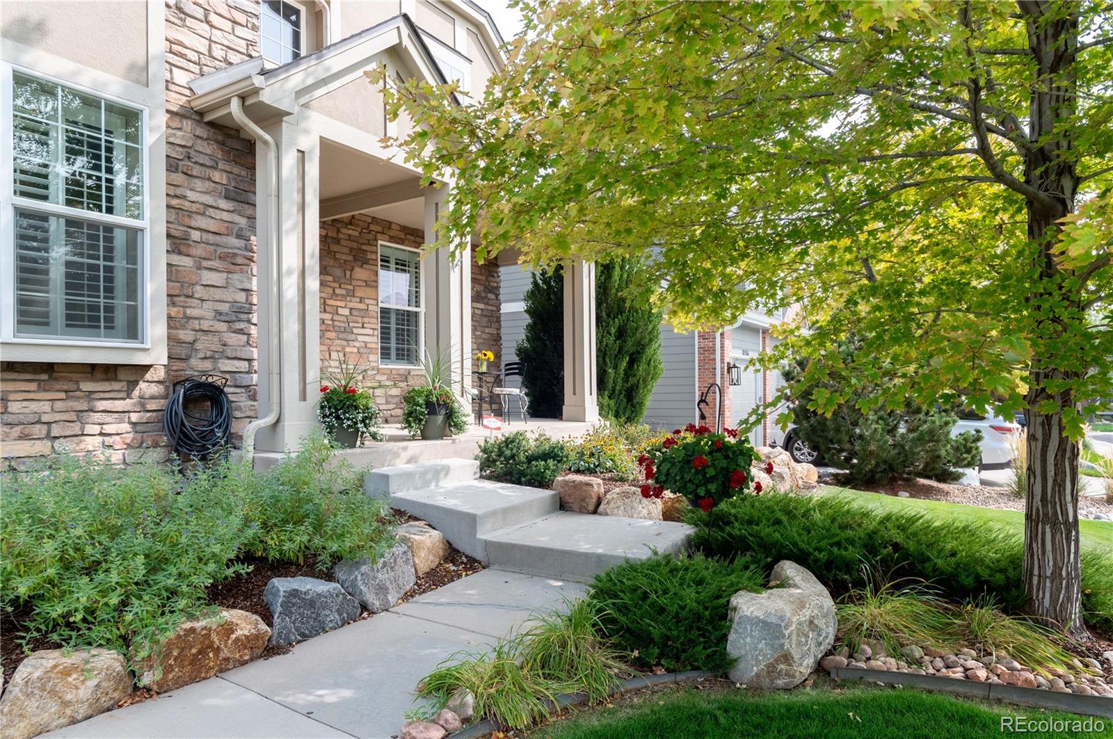 10148 Mockingbird Lane Highlands Ranch, CO 80129 - Photo 3 of 49