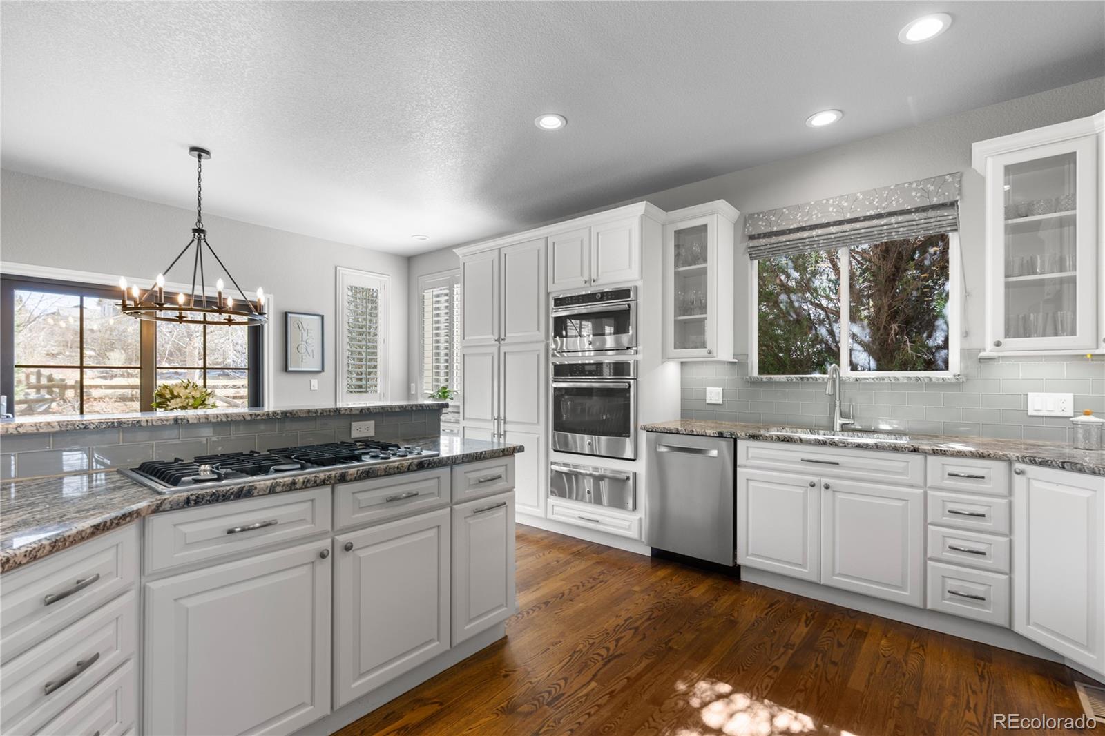 10148 Mockingbird Lane Highlands Ranch, CO 80129 - Photo 8 of 49