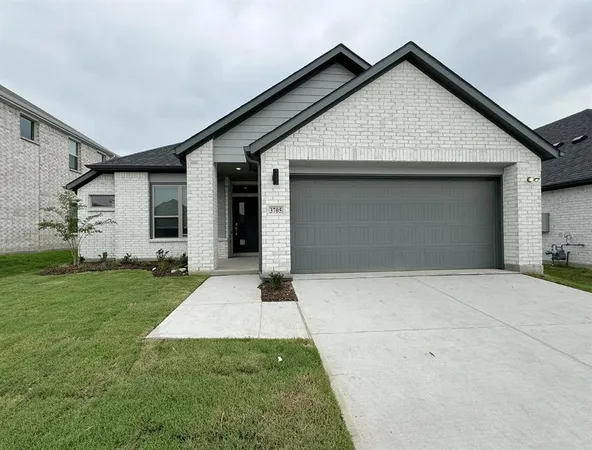front view of house with a yard