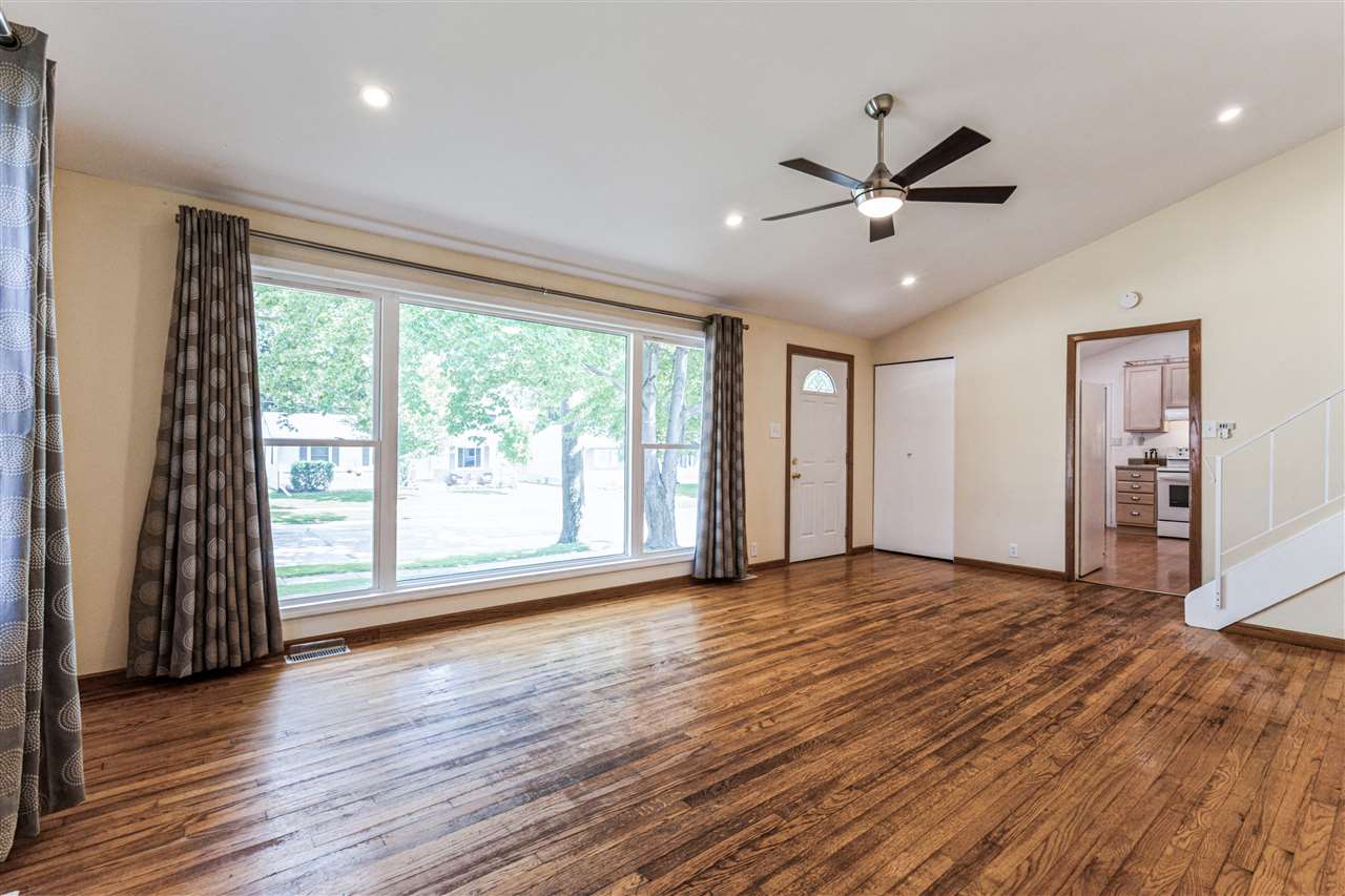 1241 38th Street Southeast Cedar Rapids, IA 52403 - Photo 3 of 22 Gallery Image 3